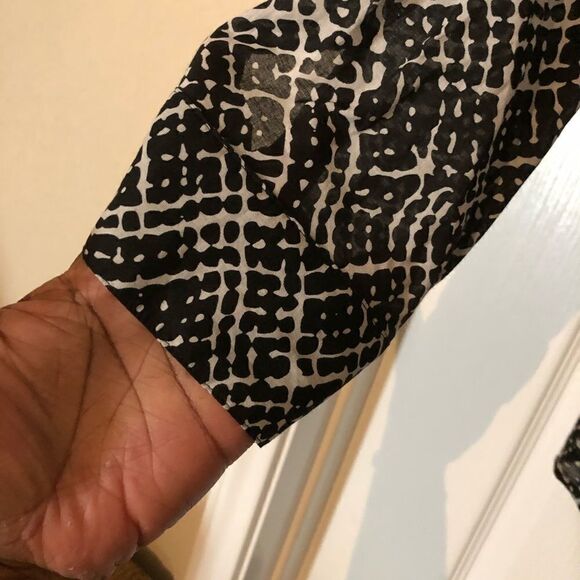 Coldwater creek black and white button down sz Large - Picture 5 of 6